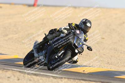 media/Jan-09-2025-Racers Edge (Thu) [[9e316ffd38]]/3-B Group/Session 4 (Turn 12 The Slide)/